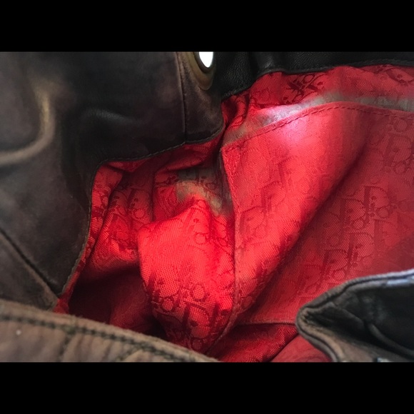 Gorgeous Christian Dior Bucket Bag. In soft Brown - Picture 7 of 11